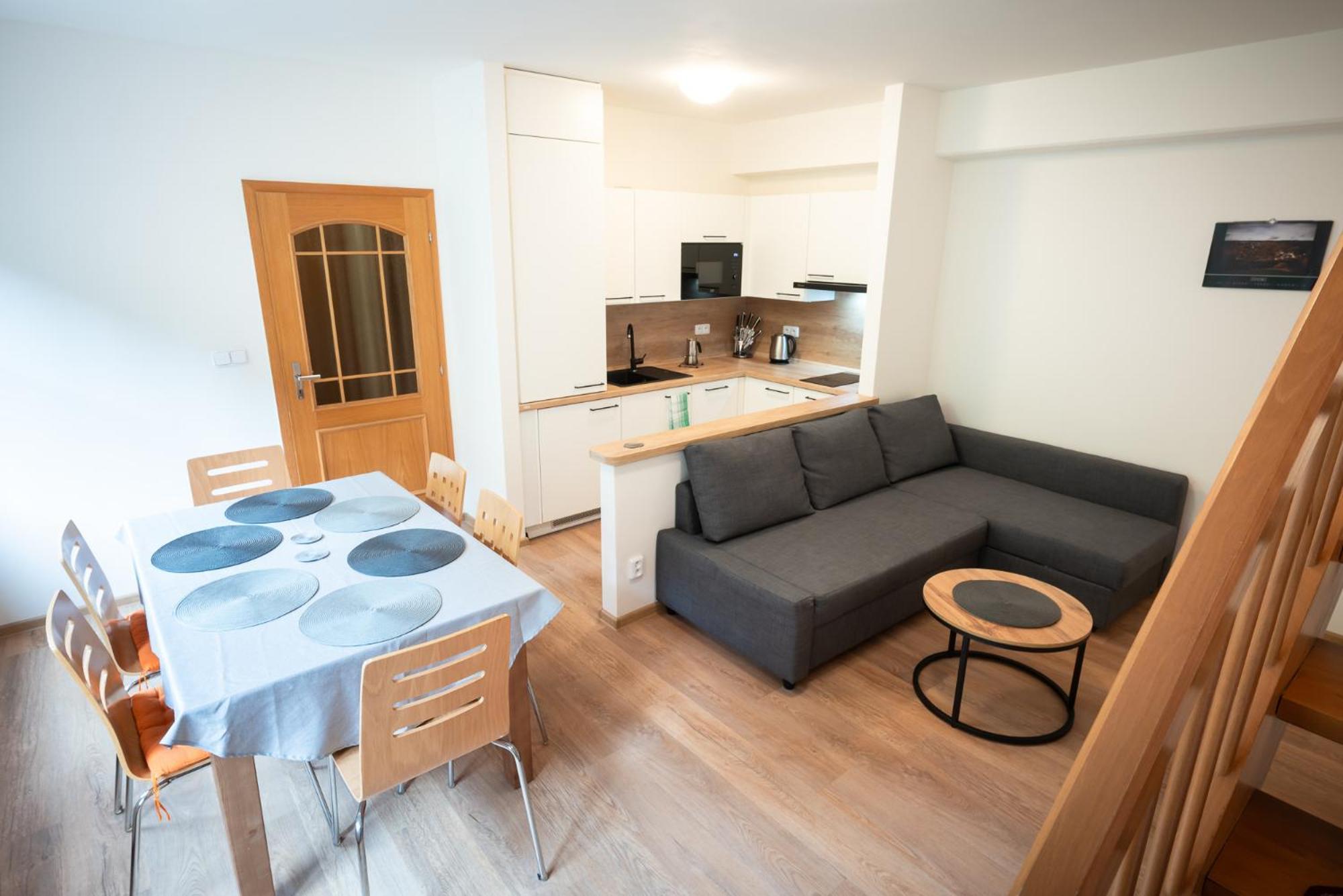 Apartman U Lanovky ヤーヒモフ エクステリア 写真